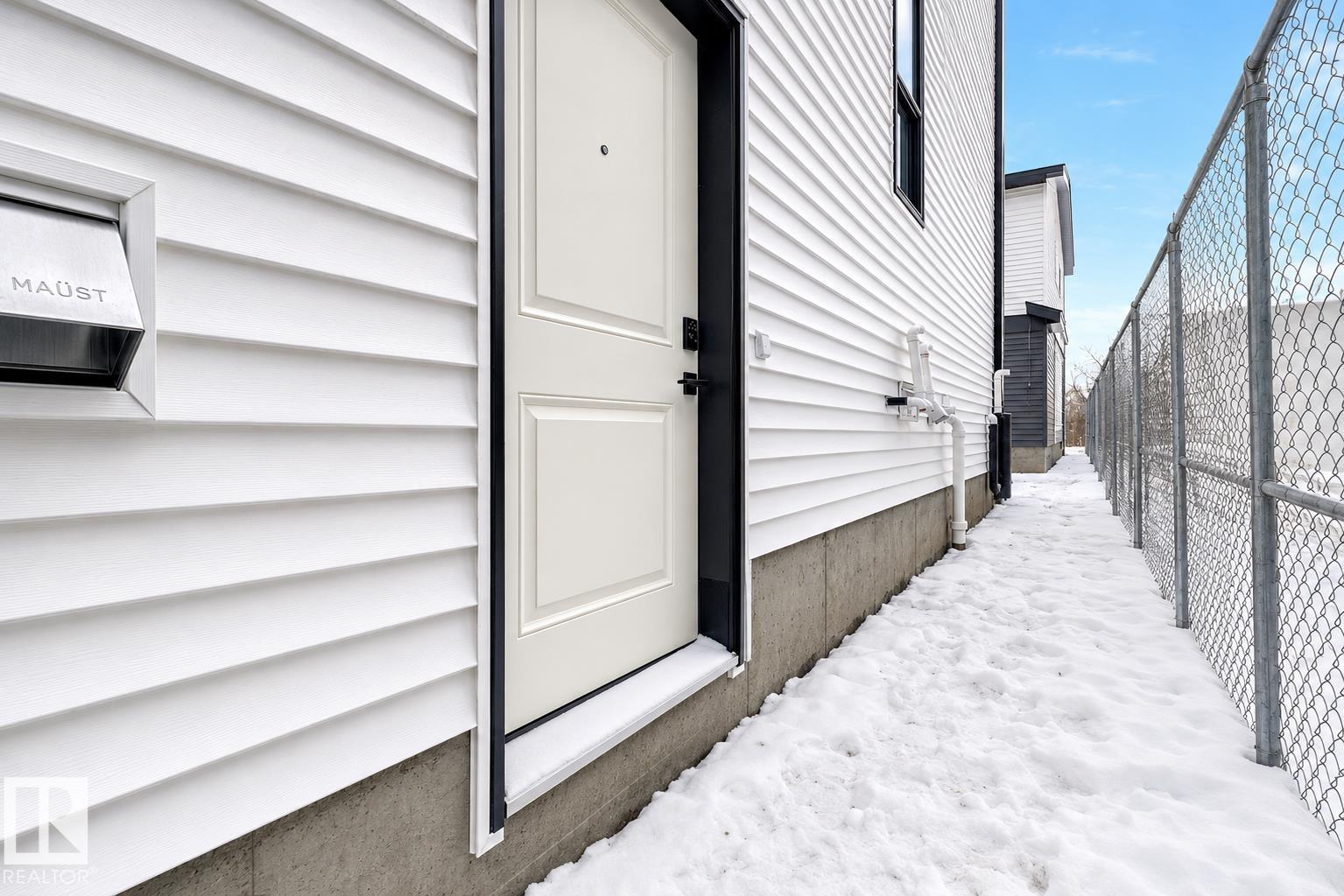 7927 112S AV NW - photo 5