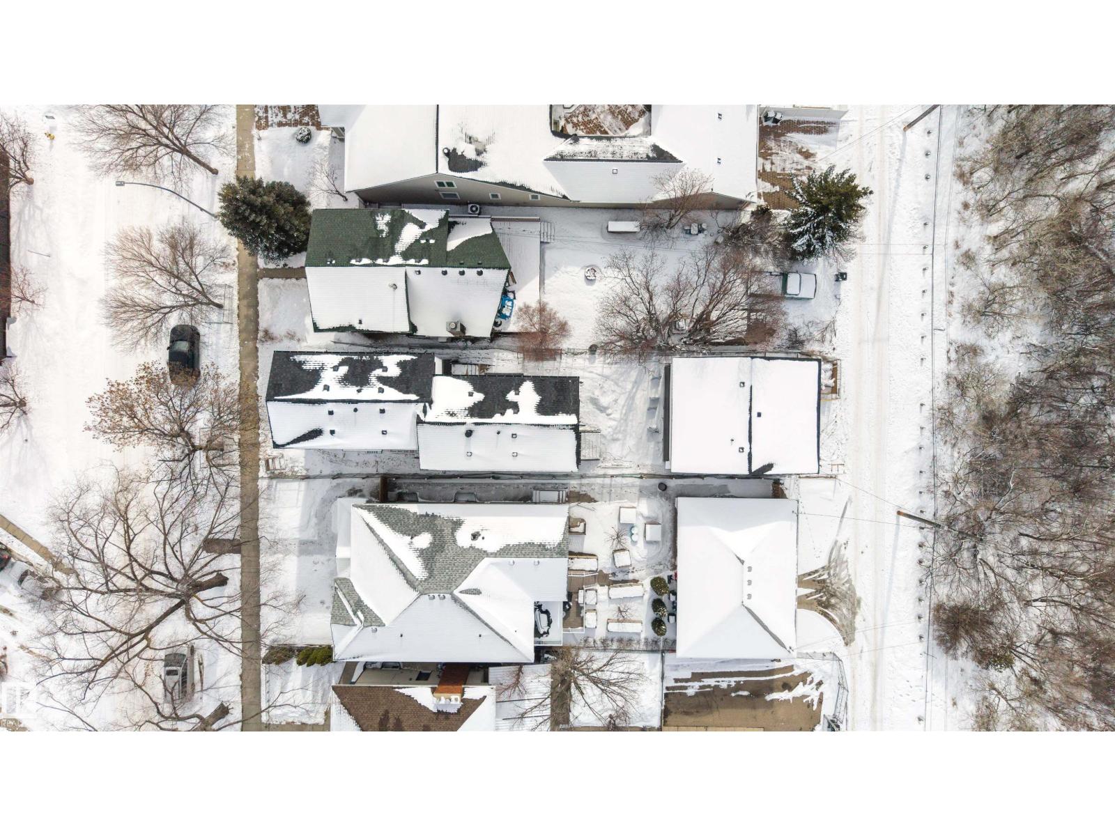 7927 112S AV NW - 9