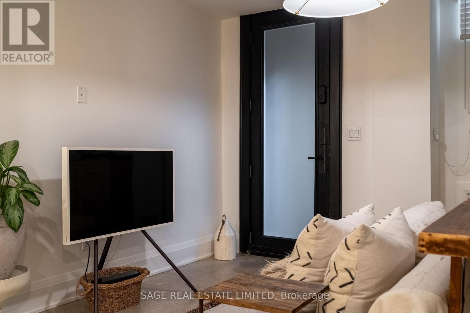 35 GRANT STREET - 37