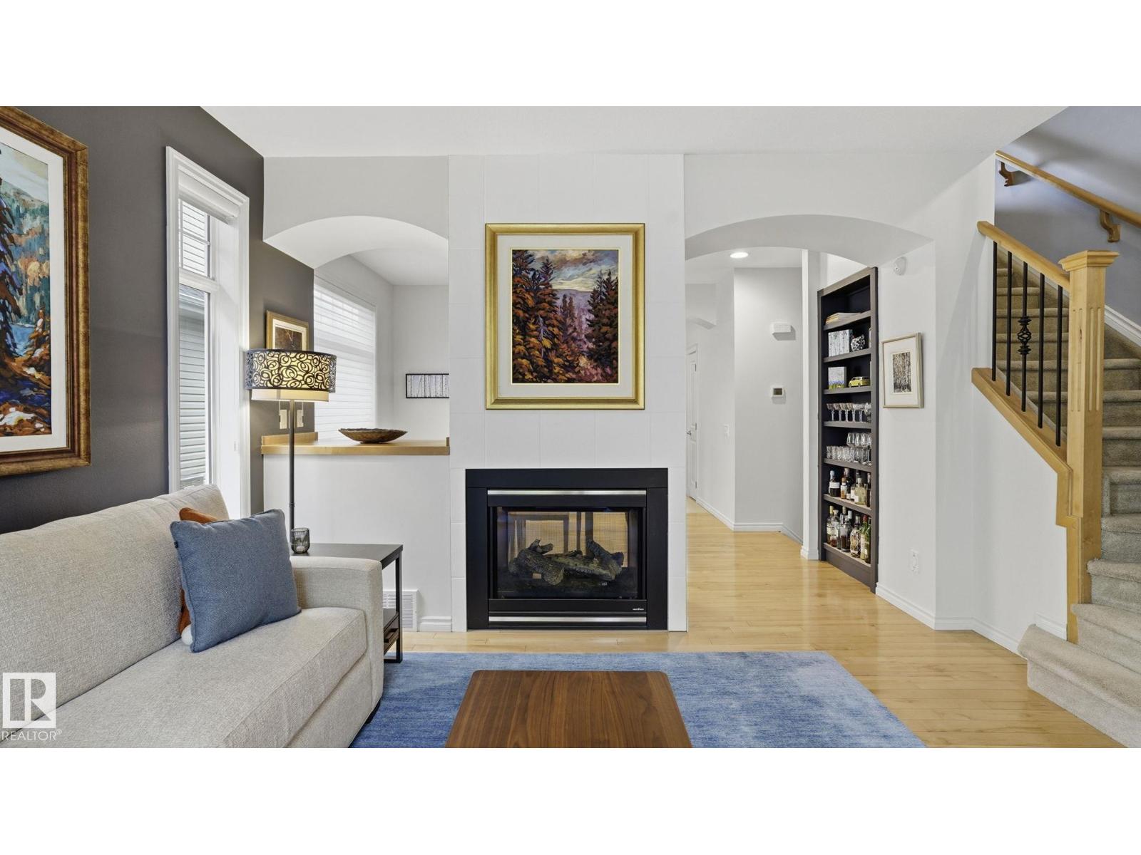 9551 73 AV NW - 10