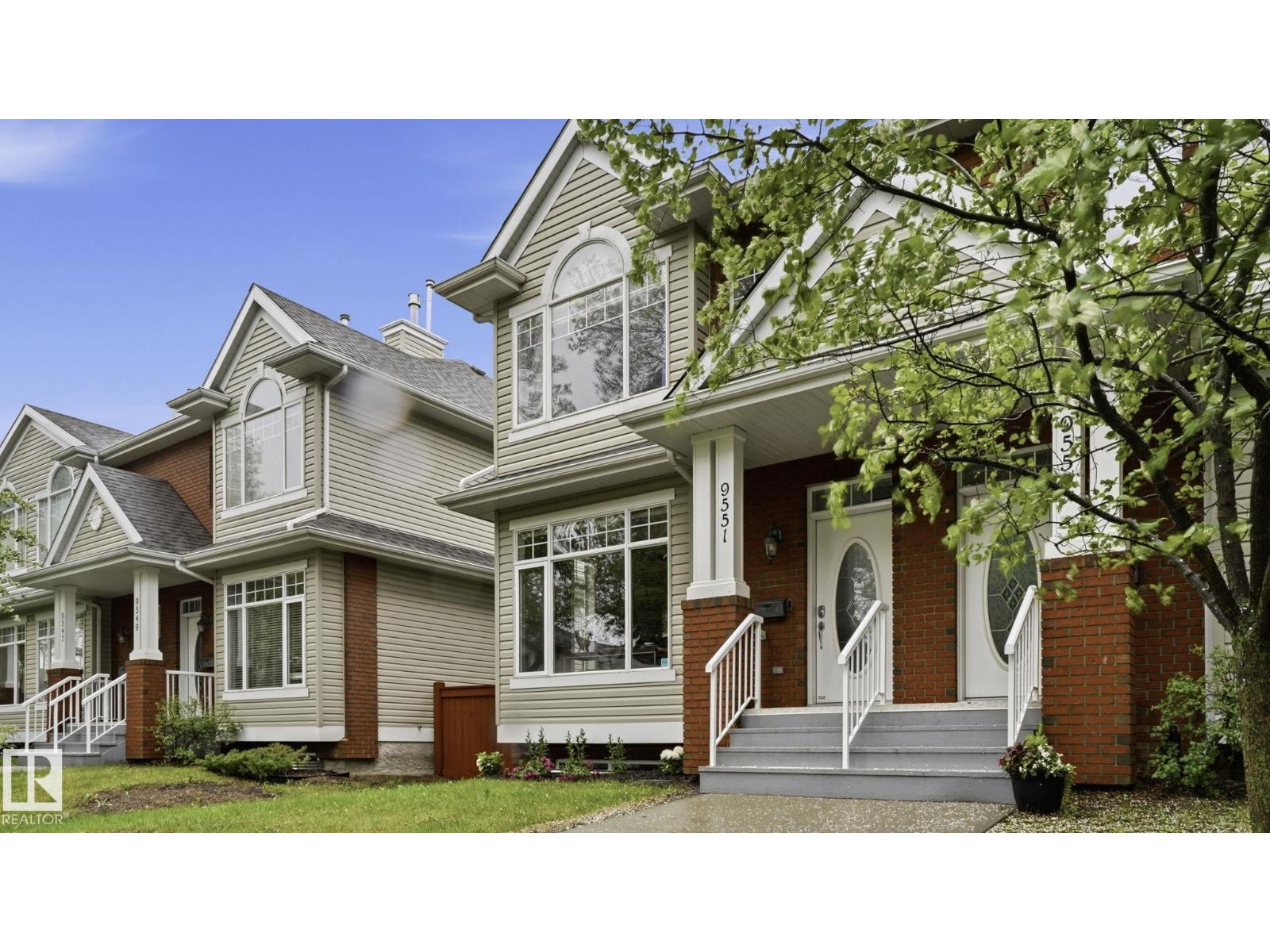 9551 73 AV NW - 2
