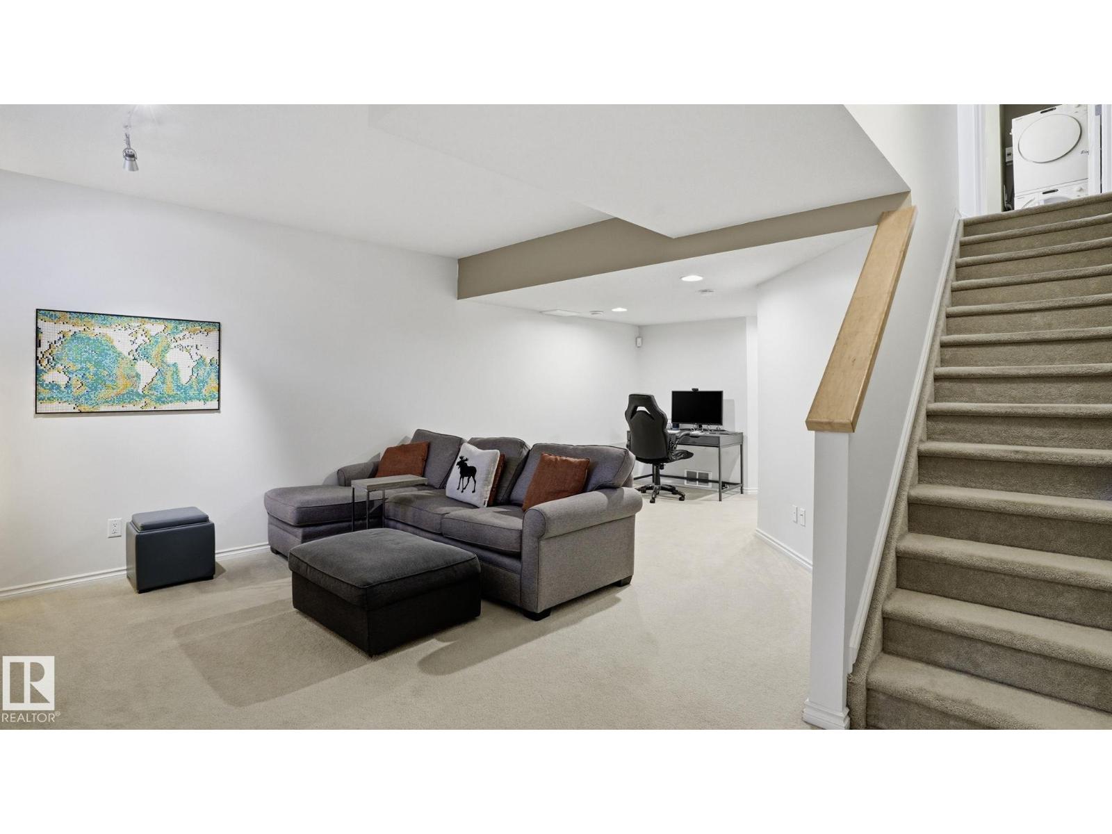 9551 73 AV NW - 29