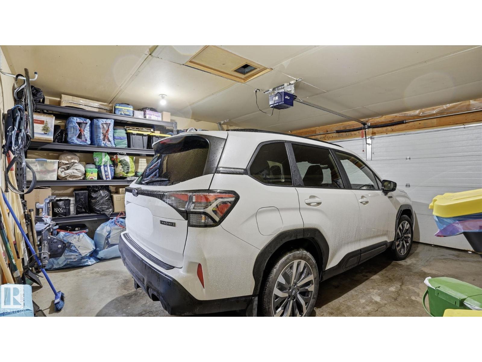 9551 73 AV NW - 37