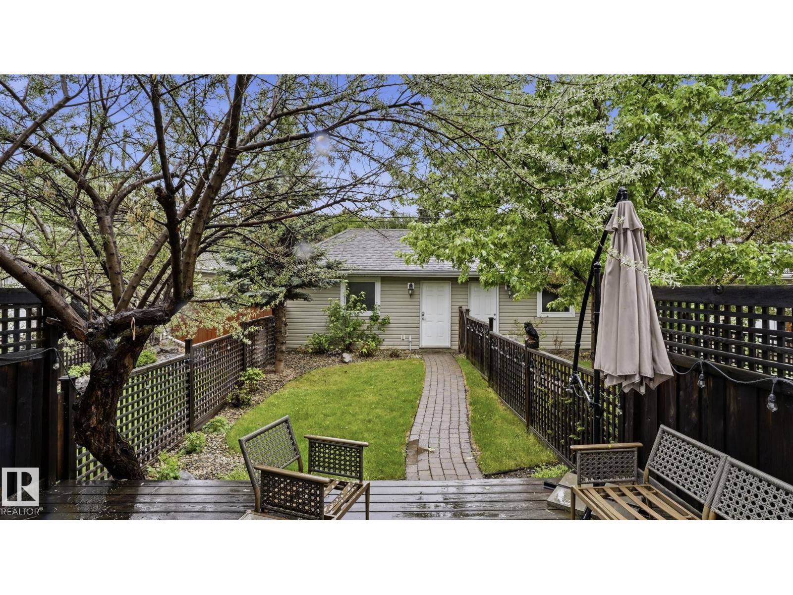 9551 73 AV NW - 39