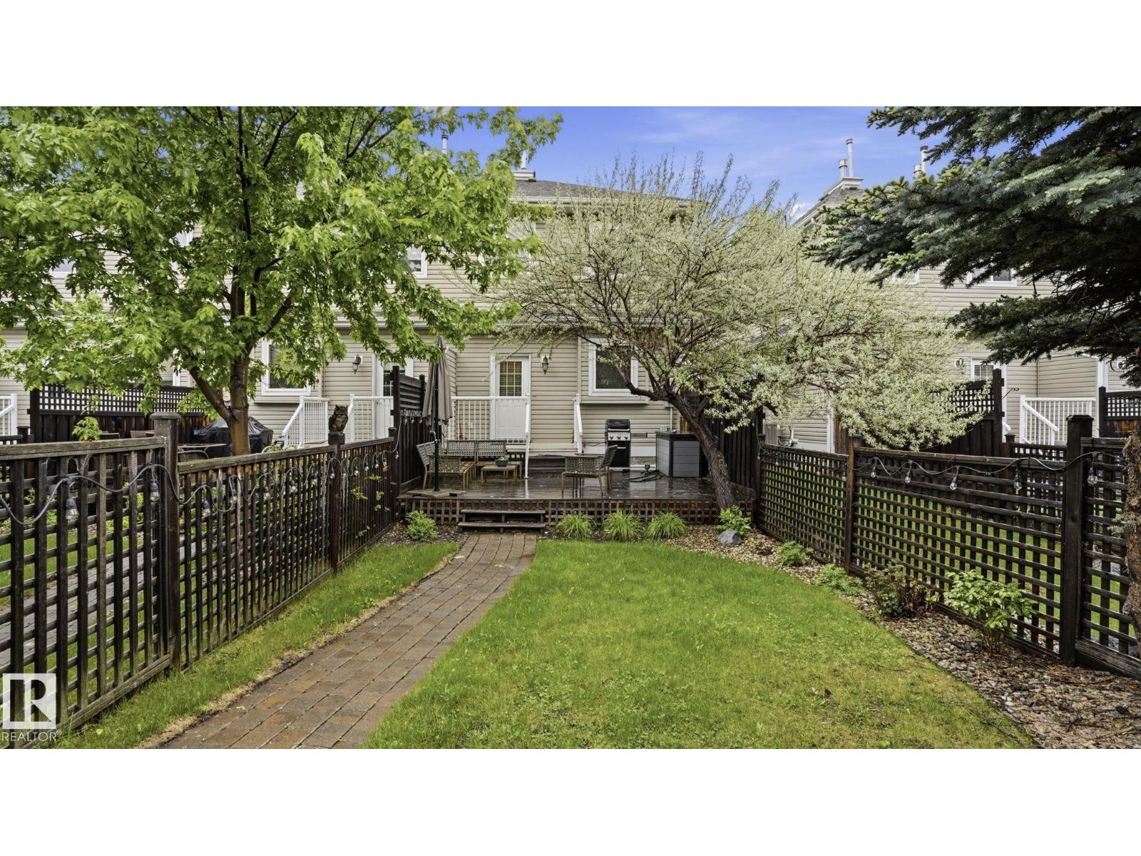 9551 73 AV NW - 44