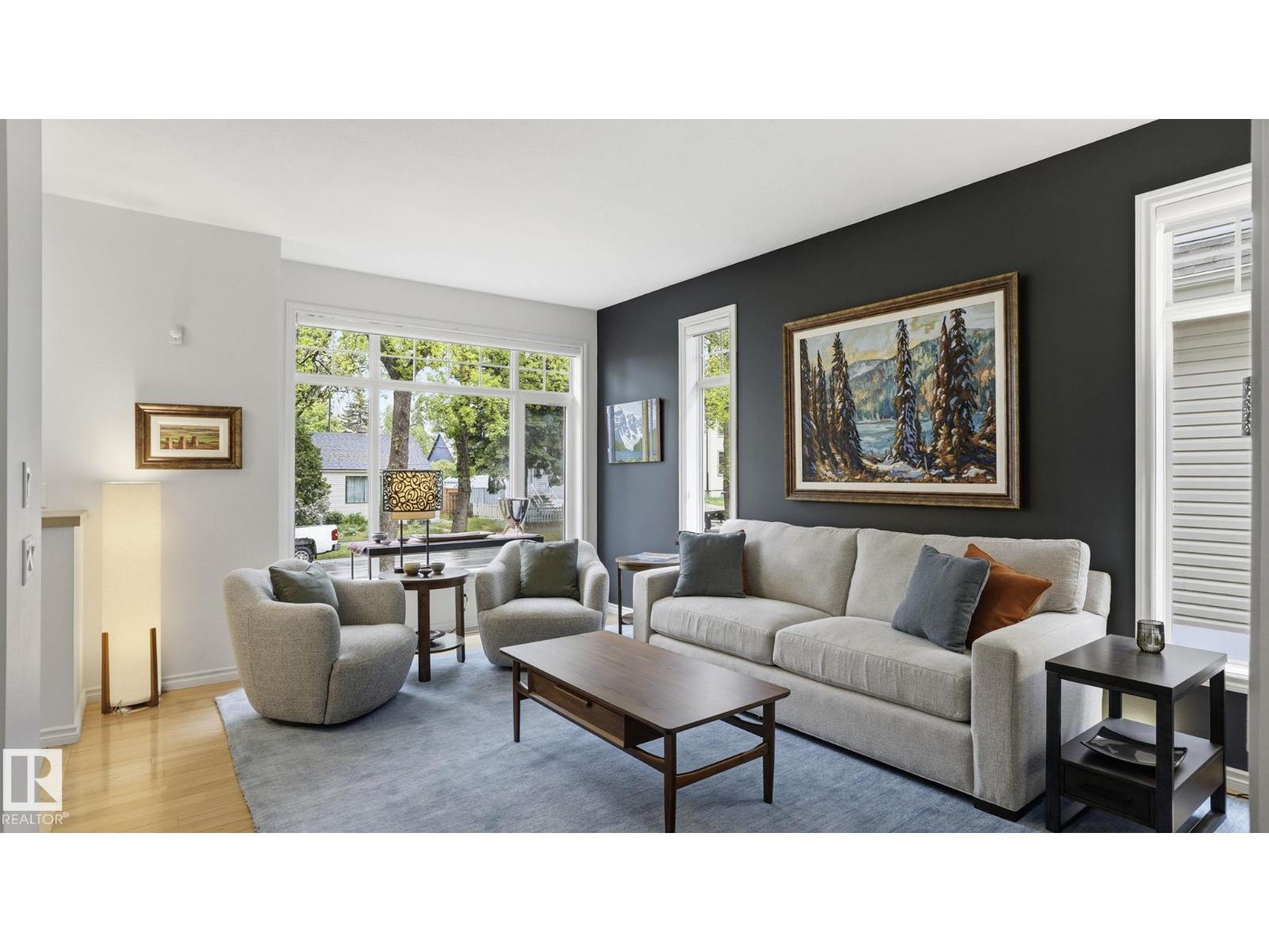 9551 73 AV NW - 7