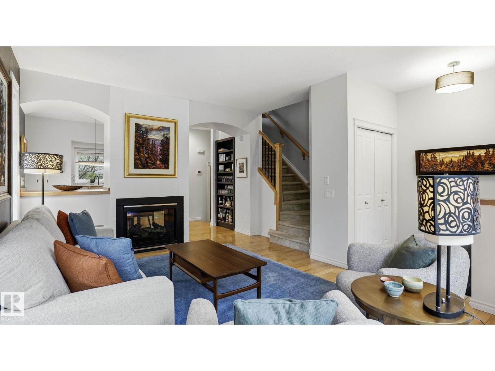 9551 73 AV NW - 9