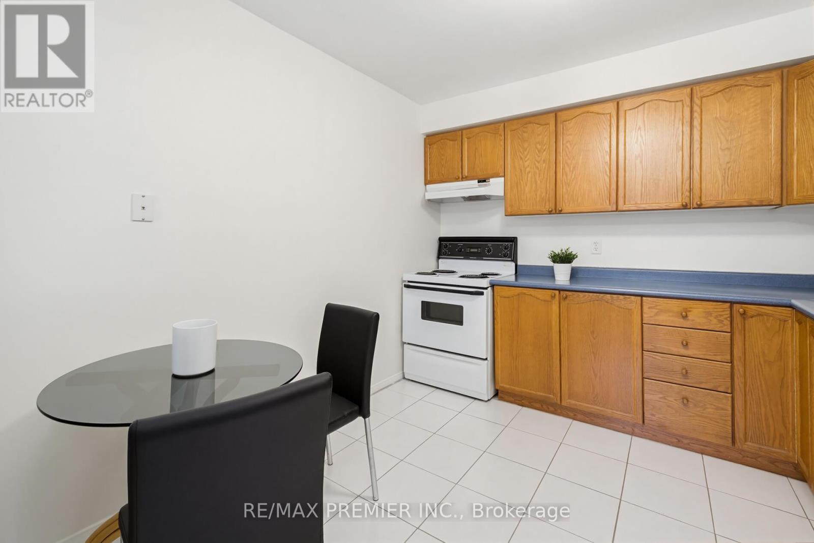 4 D.A. JONES AVENUE - 12