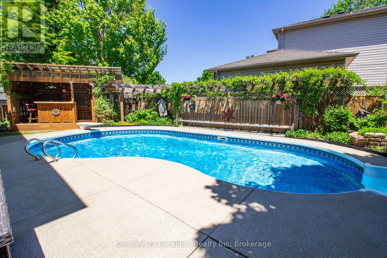 708 CAMPBELL AVENUE - 22