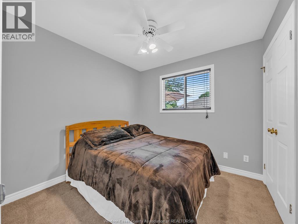 382 THORN RIDGE - 13