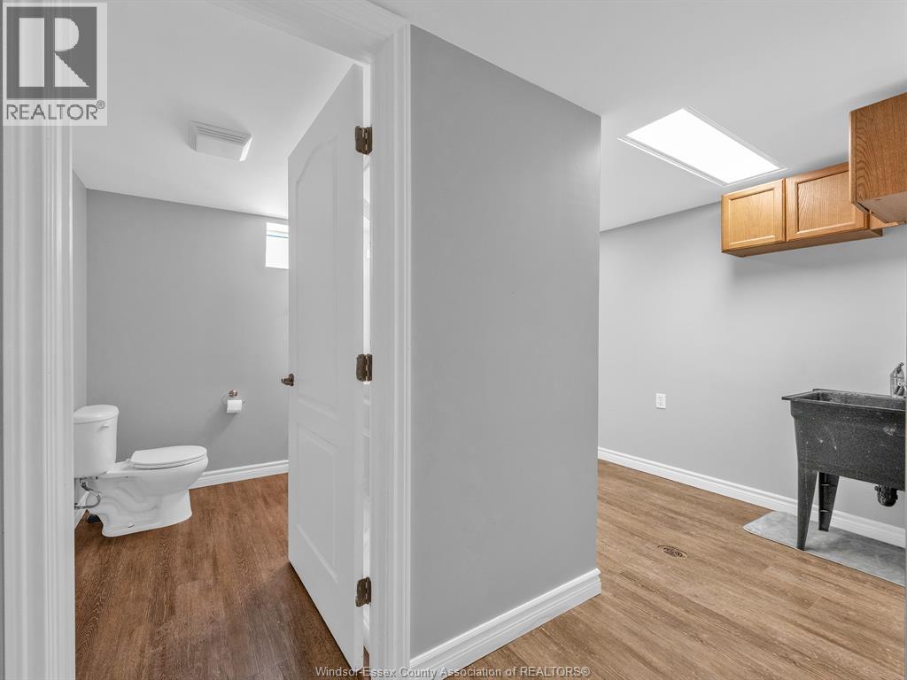 382 THORN RIDGE - 23