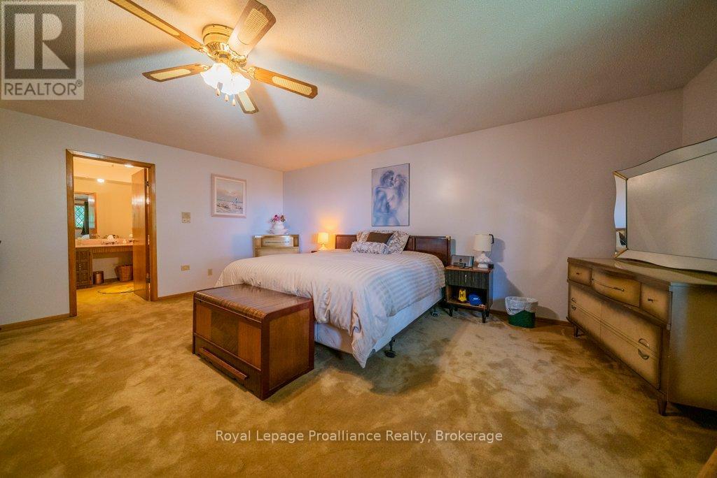 17100 HIGHWAY 41 - 35