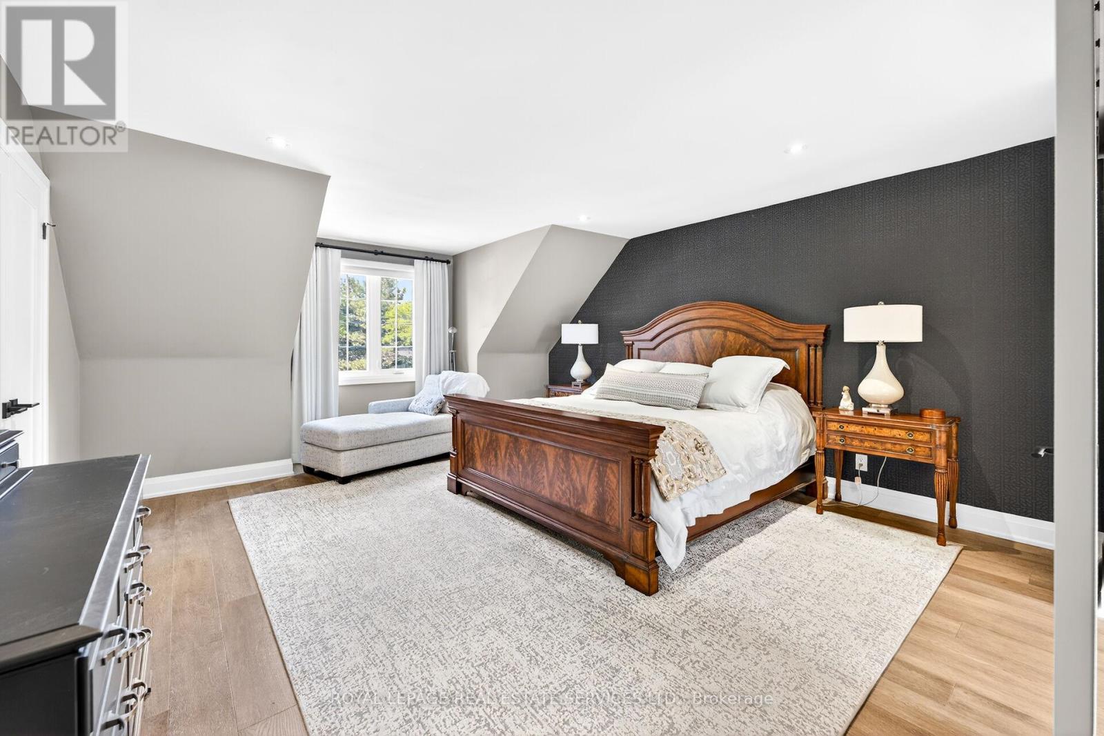 1990 FIELDGATE DRIVE - 10