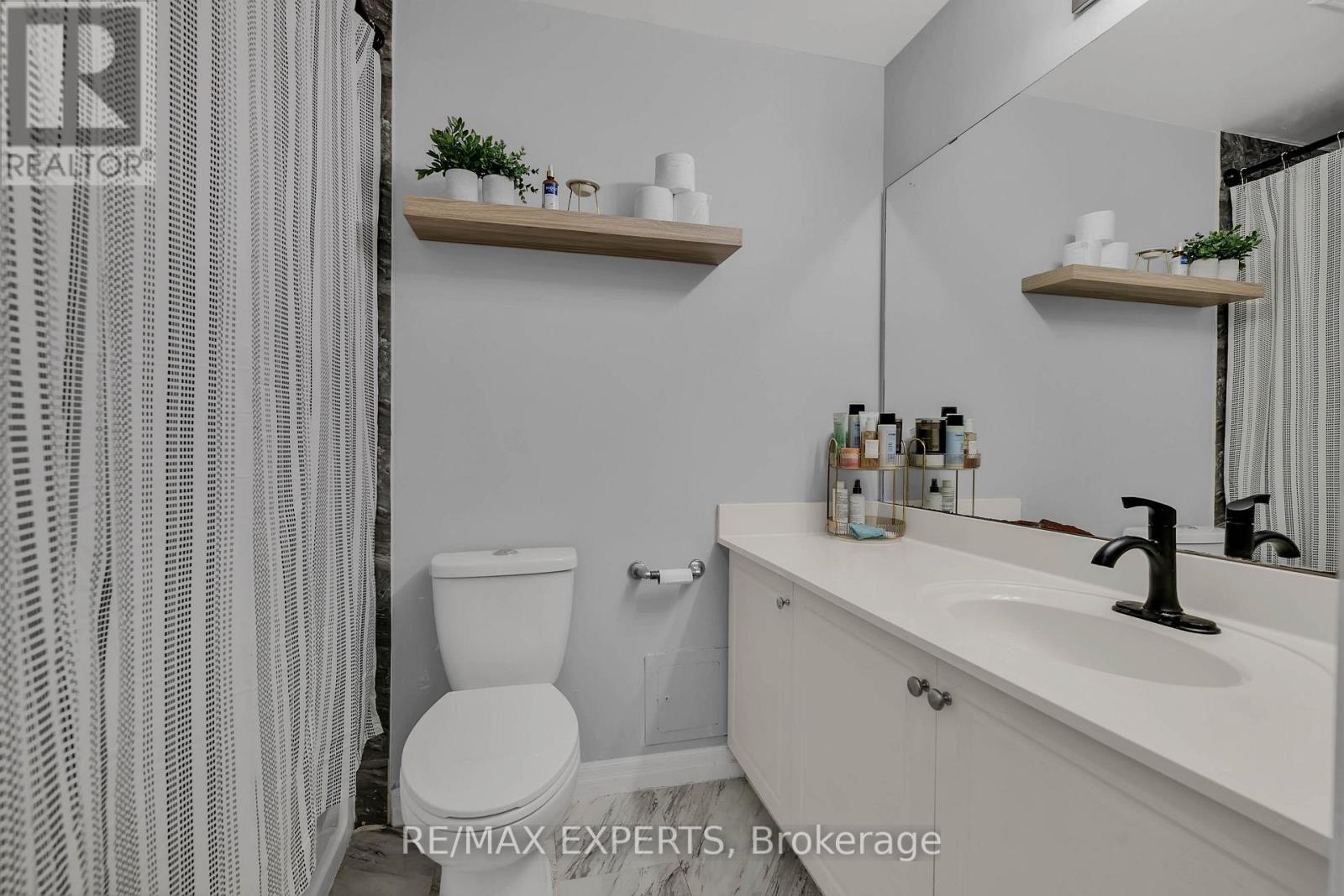 #401 220 BURNHAMTHORPE ROAD - 18