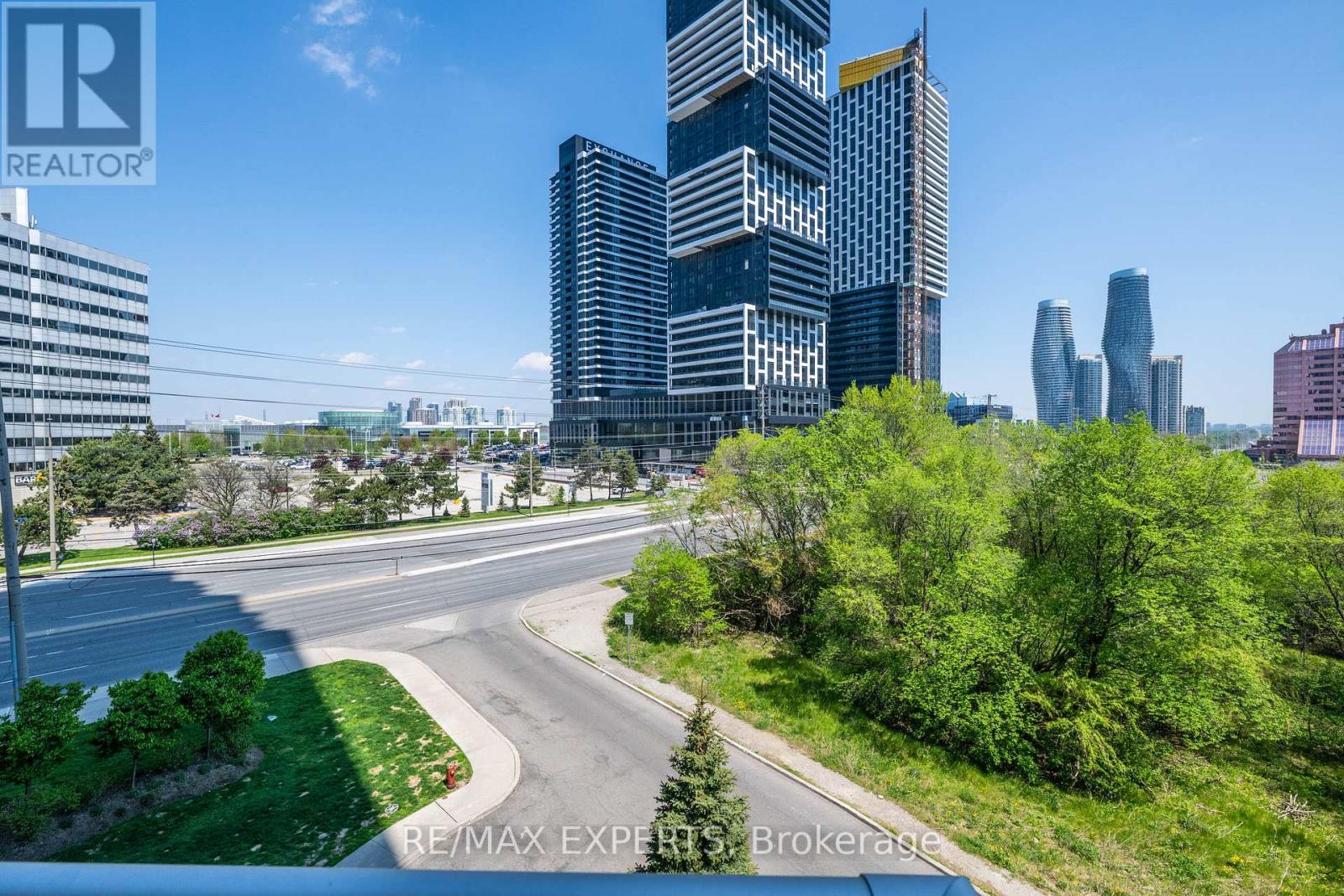 #401 220 BURNHAMTHORPE ROAD - 21