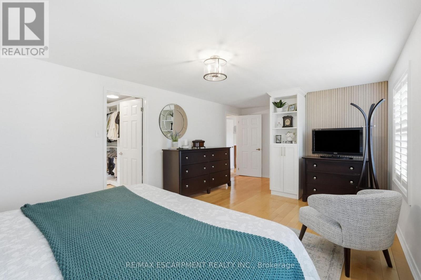 2418 BUTTERNUT CRESCENT - 26