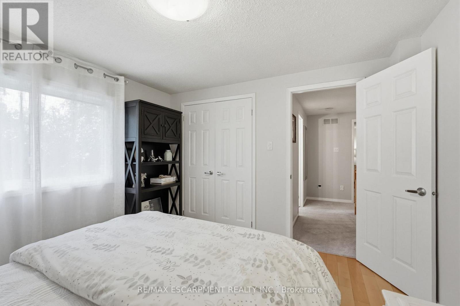 2418 BUTTERNUT CRESCENT - 32