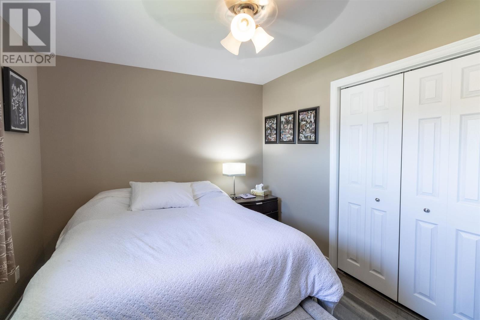 8 Dawson AVE - 13