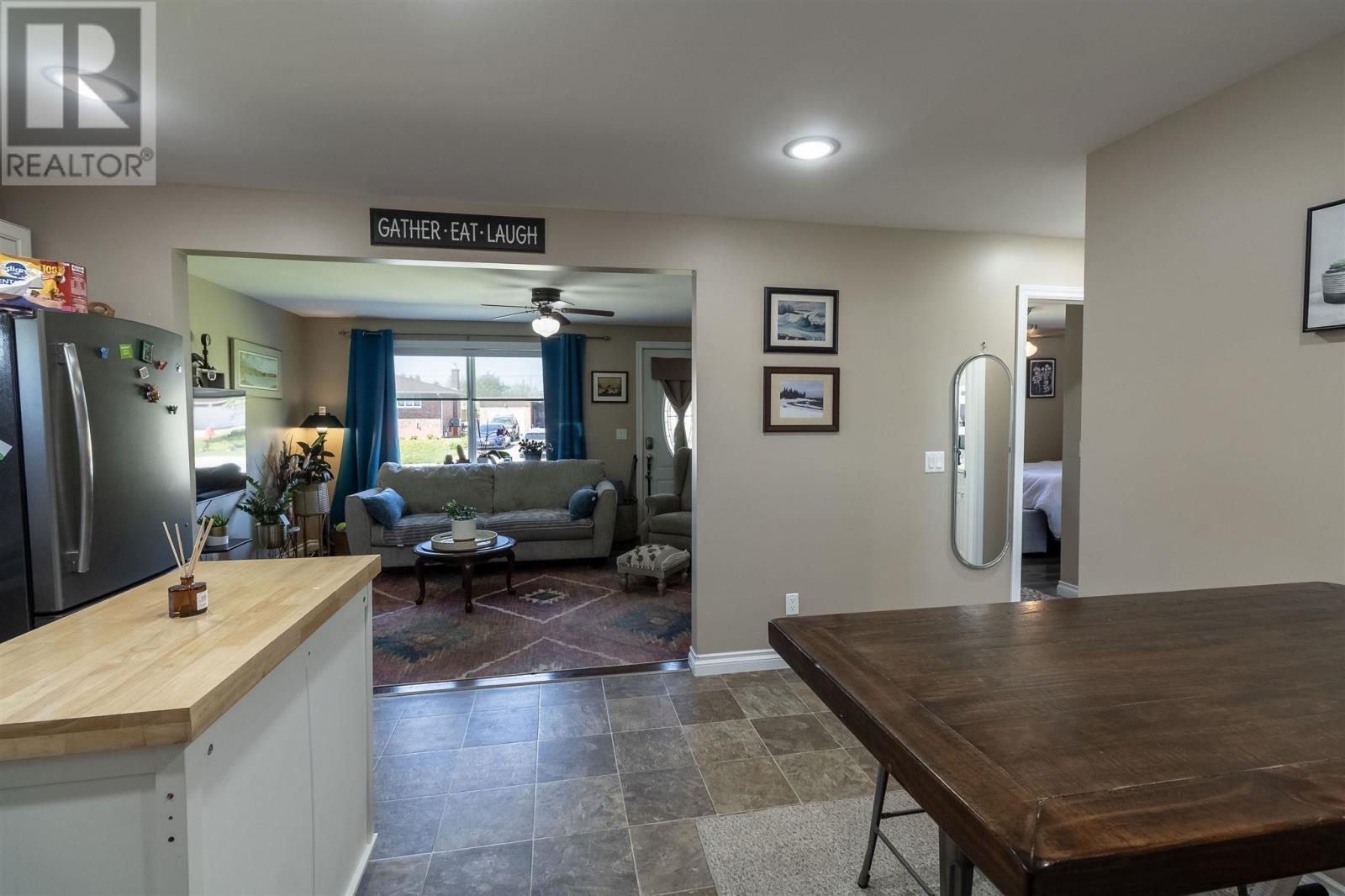 8 Dawson AVE - 9