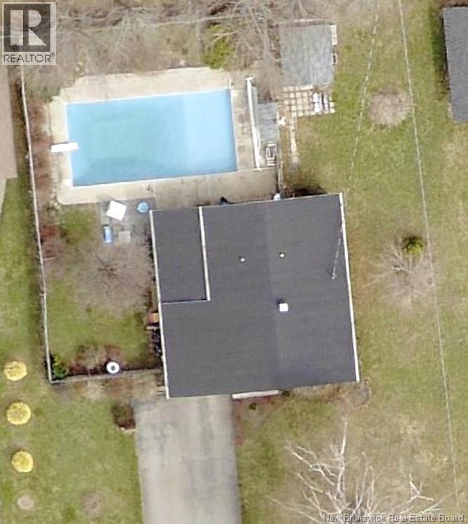 140 Neil Drive - 10