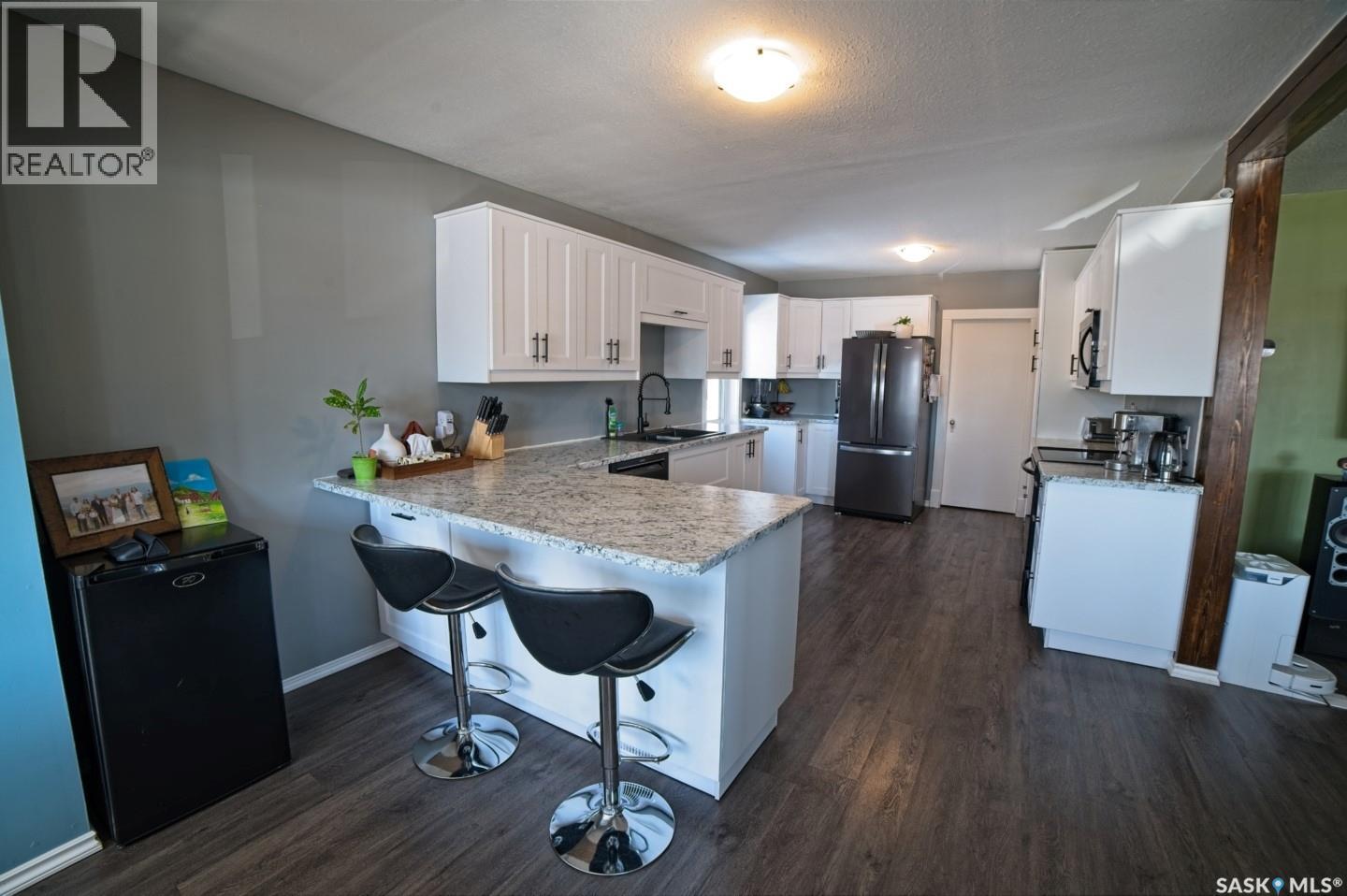 101 5th AVENUE S - 6