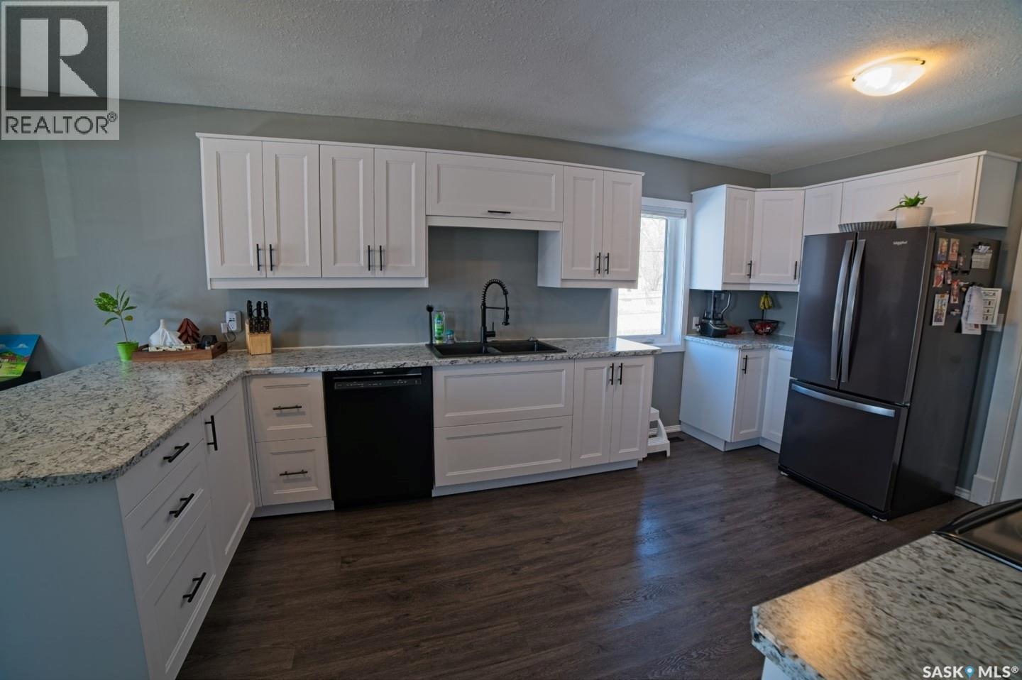 101 5th AVENUE S - 7