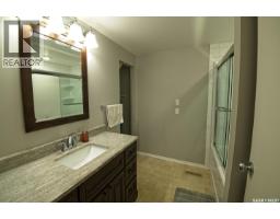 101 5th Avenue S, Big River, SK S0J0E0 Photo 12