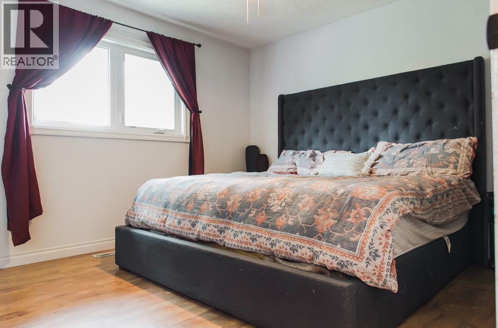 9332 70A Avenue - 11