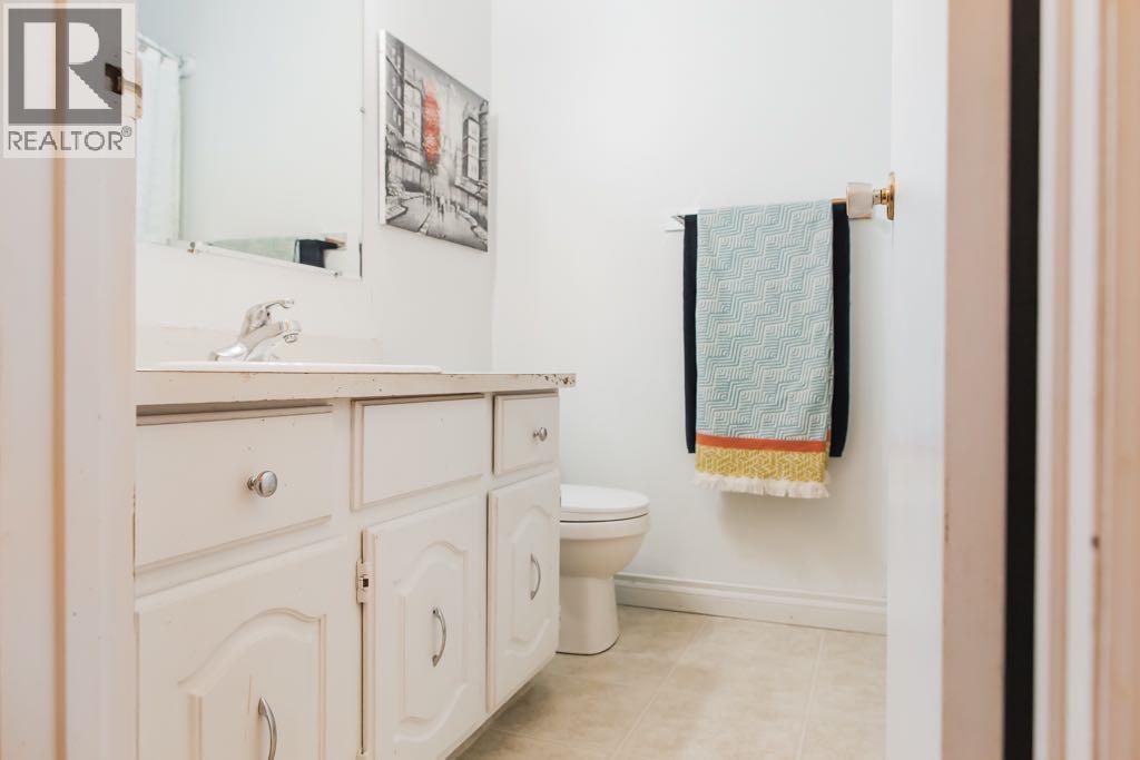 9332 70A Avenue - 16