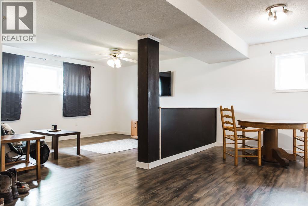 9332 70A Avenue - 20