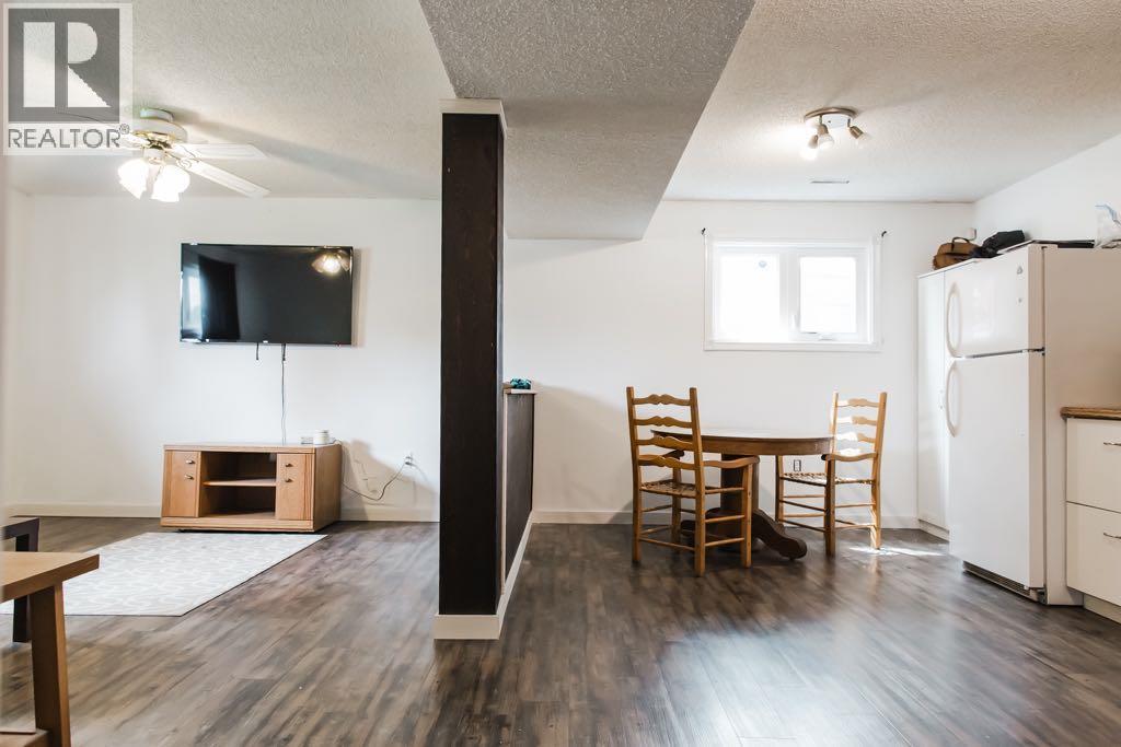 9332 70A Avenue - 18