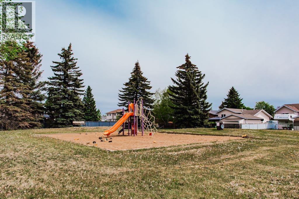 9332 70A Avenue - 34