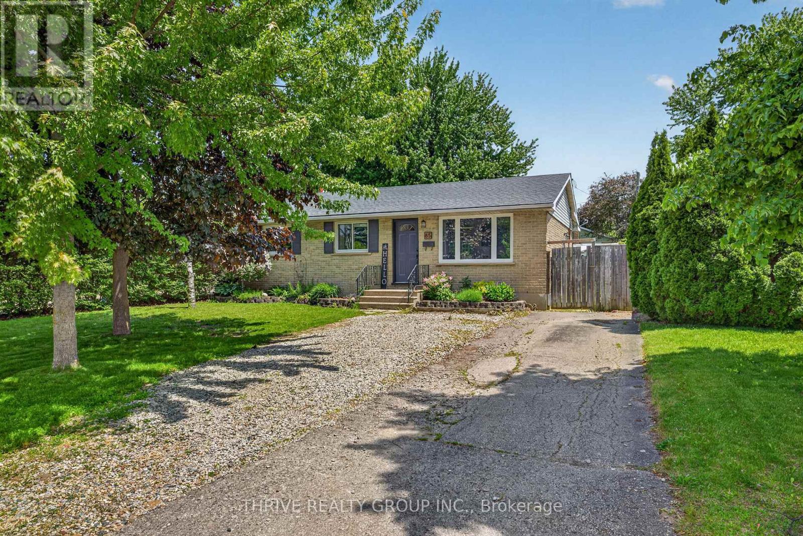 85 VANBUSKIRK DRIVE - 1