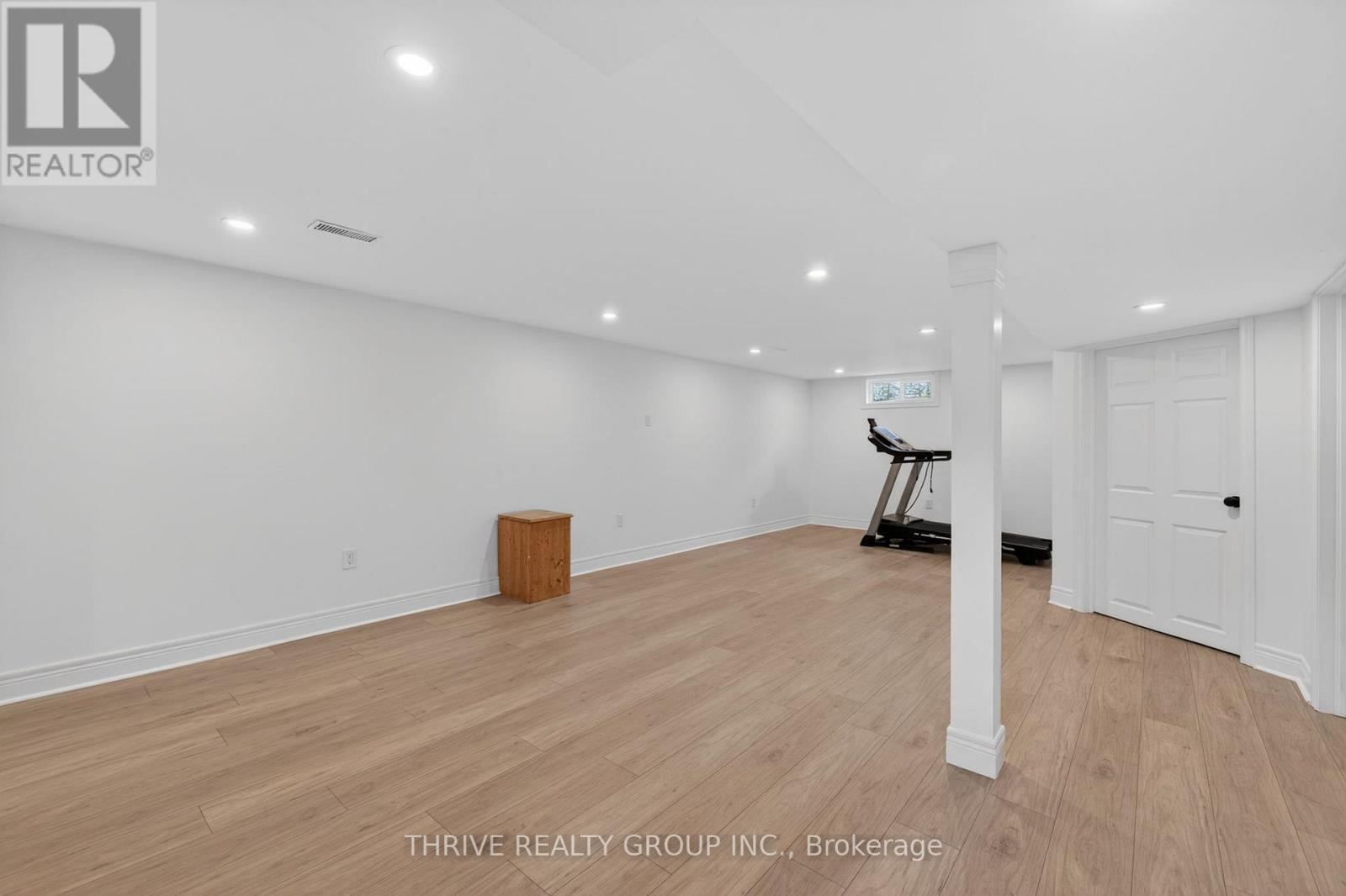 85 VANBUSKIRK DRIVE - 22