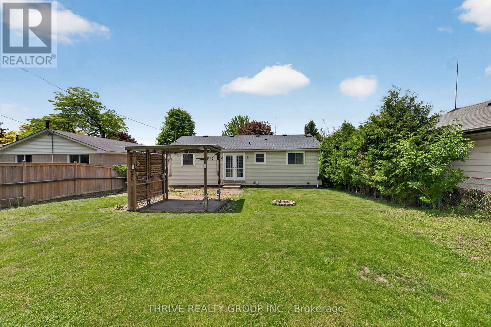 85 VANBUSKIRK DRIVE - 29