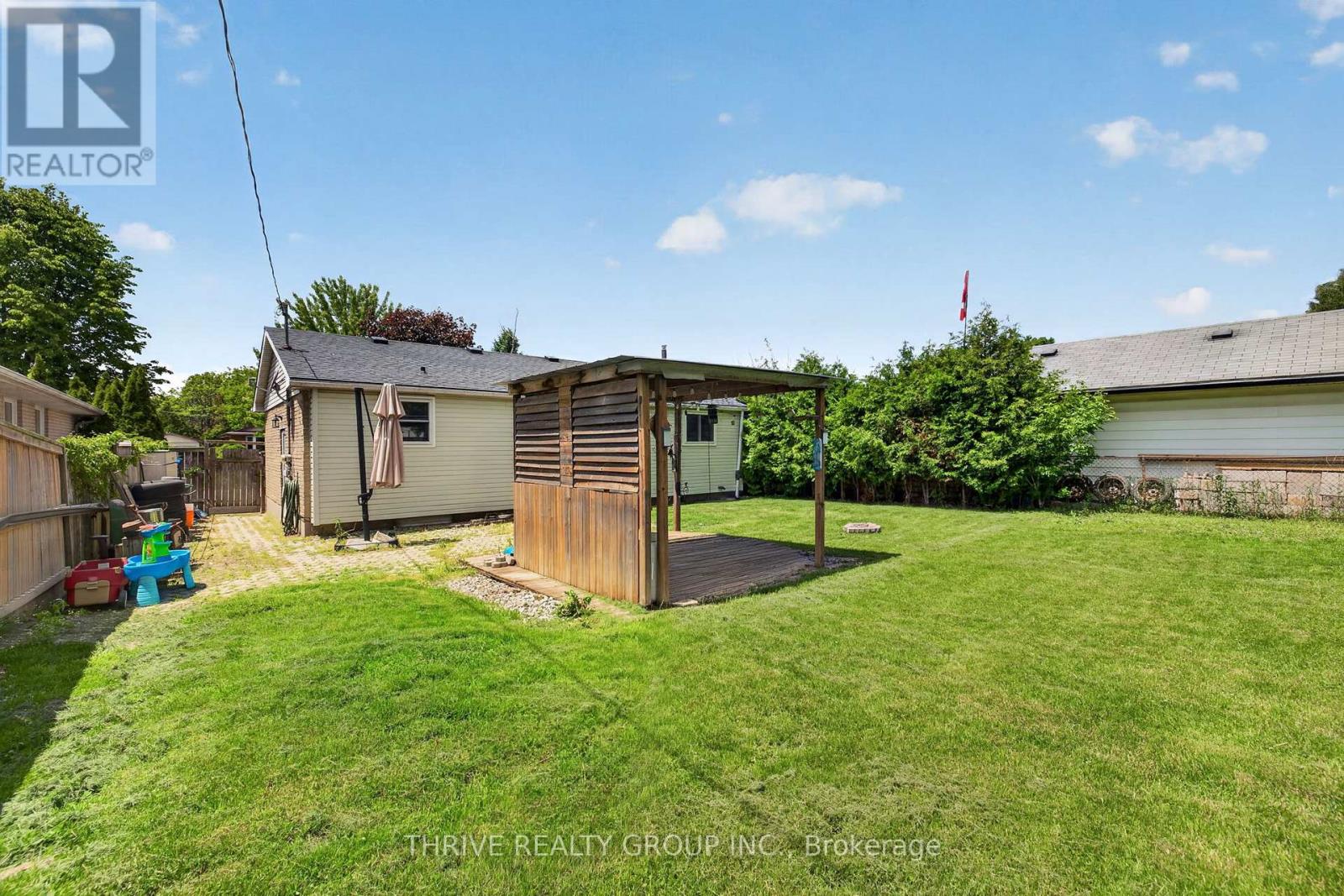 85 VANBUSKIRK DRIVE - 31