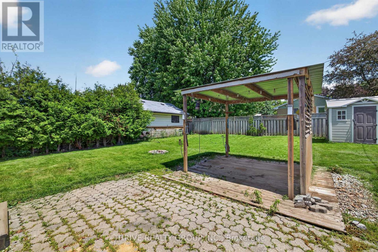 85 VANBUSKIRK DRIVE - 32