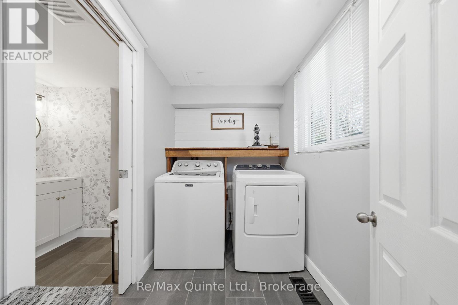 26 APPLEWOOD DRIVE - 21
