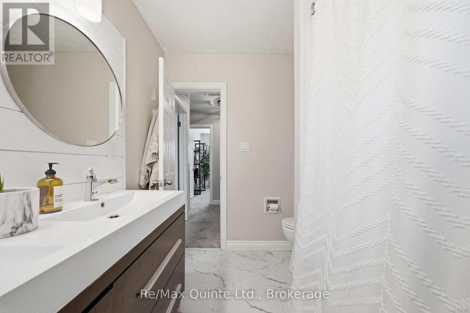 26 APPLEWOOD DRIVE - 27