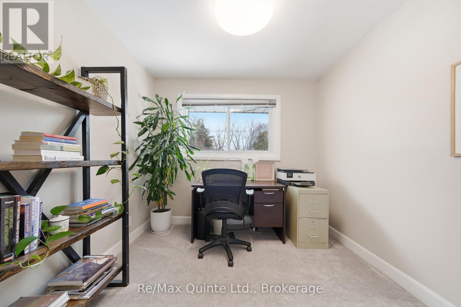 26 APPLEWOOD DRIVE - 30