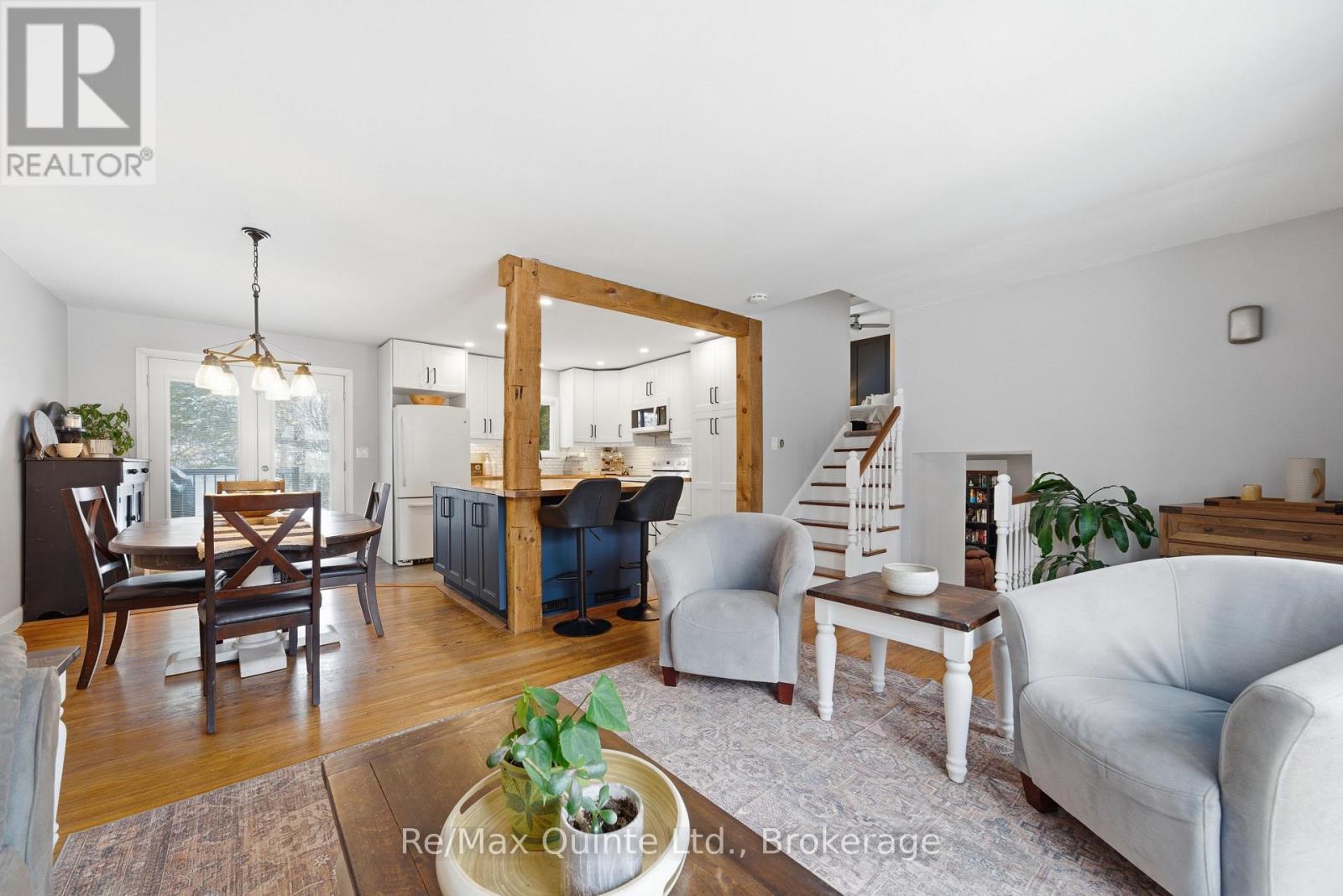 26 APPLEWOOD DRIVE - 7