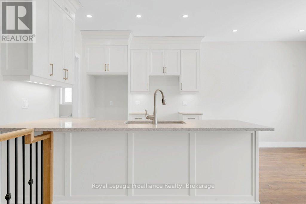 8 DUNMOR STREET - 15