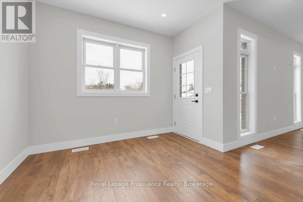8 DUNMOR STREET - 21