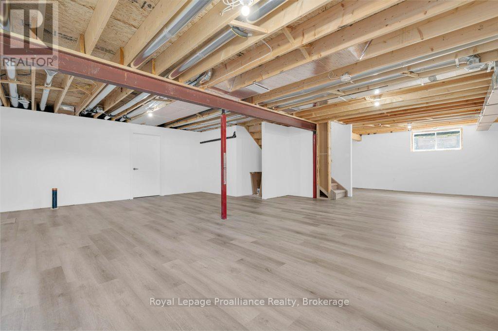 8 DUNMOR STREET - 27