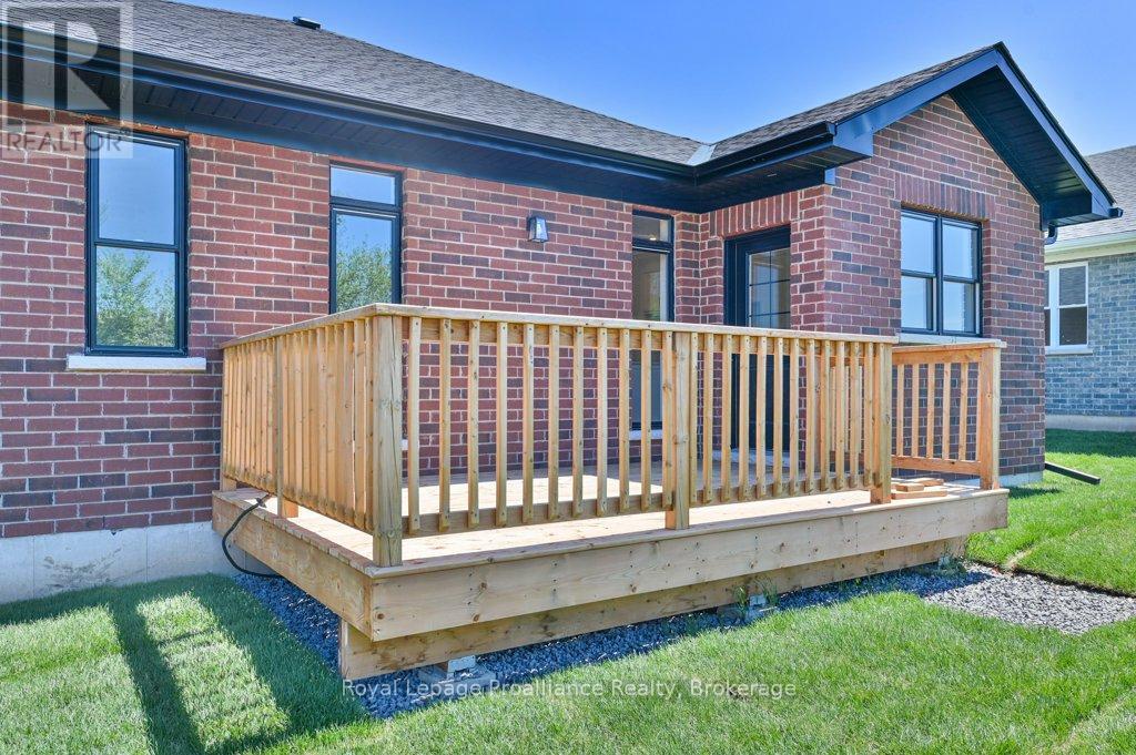 8 DUNMOR STREET - 30