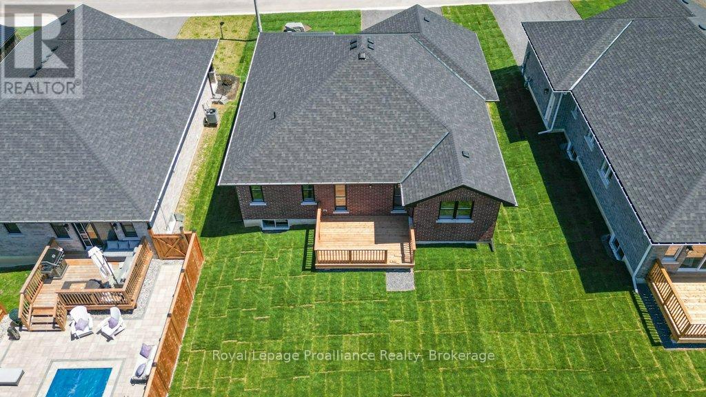 8 DUNMOR STREET - 40