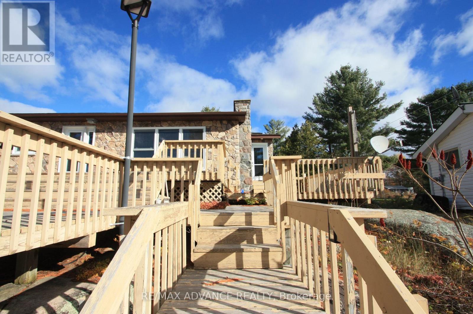 77 ROCKVIEW ROAD - 46