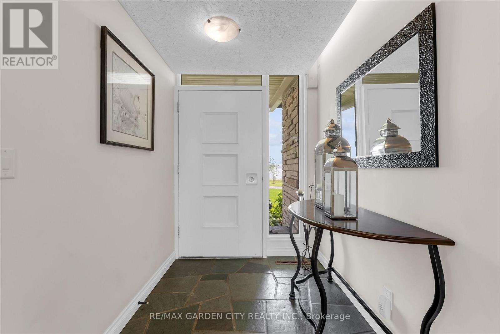 899 NIAGARA PARKWAY - Image 3