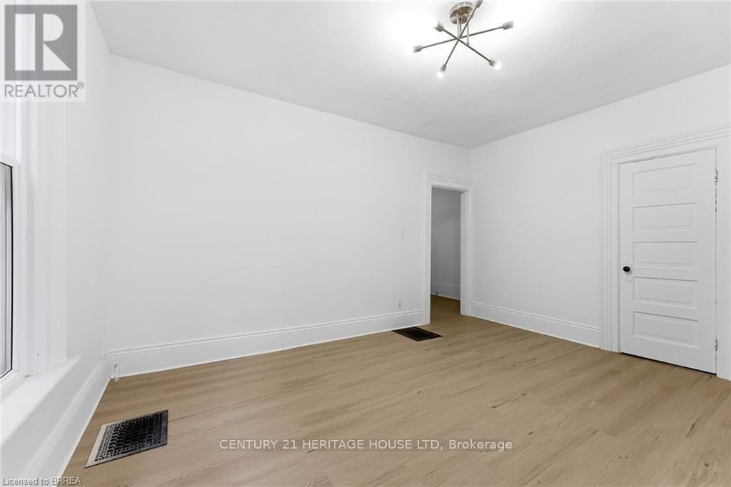 174-176 DARLING STREET - 11