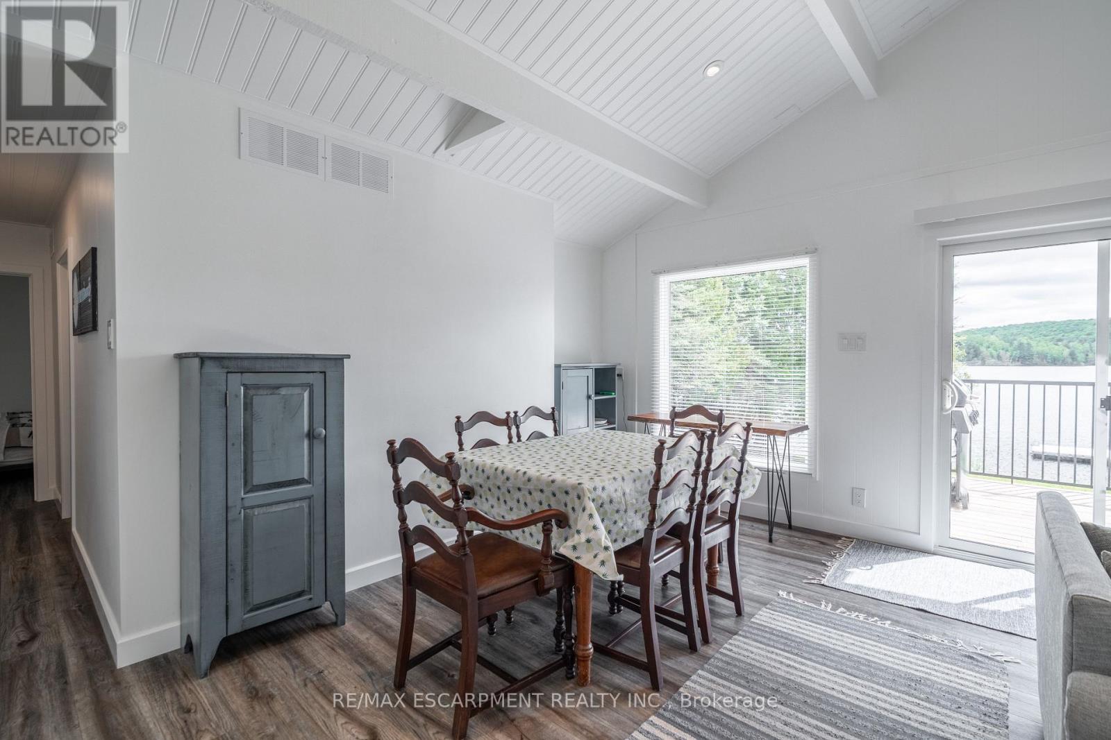 1056 INAWENDAWIN ROAD - 18